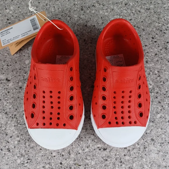 NATIVE Shoes Red Kids Toddler Jefferson Slip-On Shoes - Picture 2 of 6